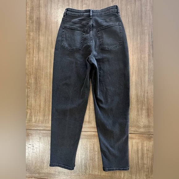 H&M Divided Black High Rise Mom Jeans Tapered Leg Size 4 - Picture 13 of 16